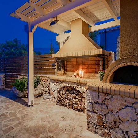 Villa Daniela - Private Pool And Serene Location, By Zantewize Koríthion Exterior photo