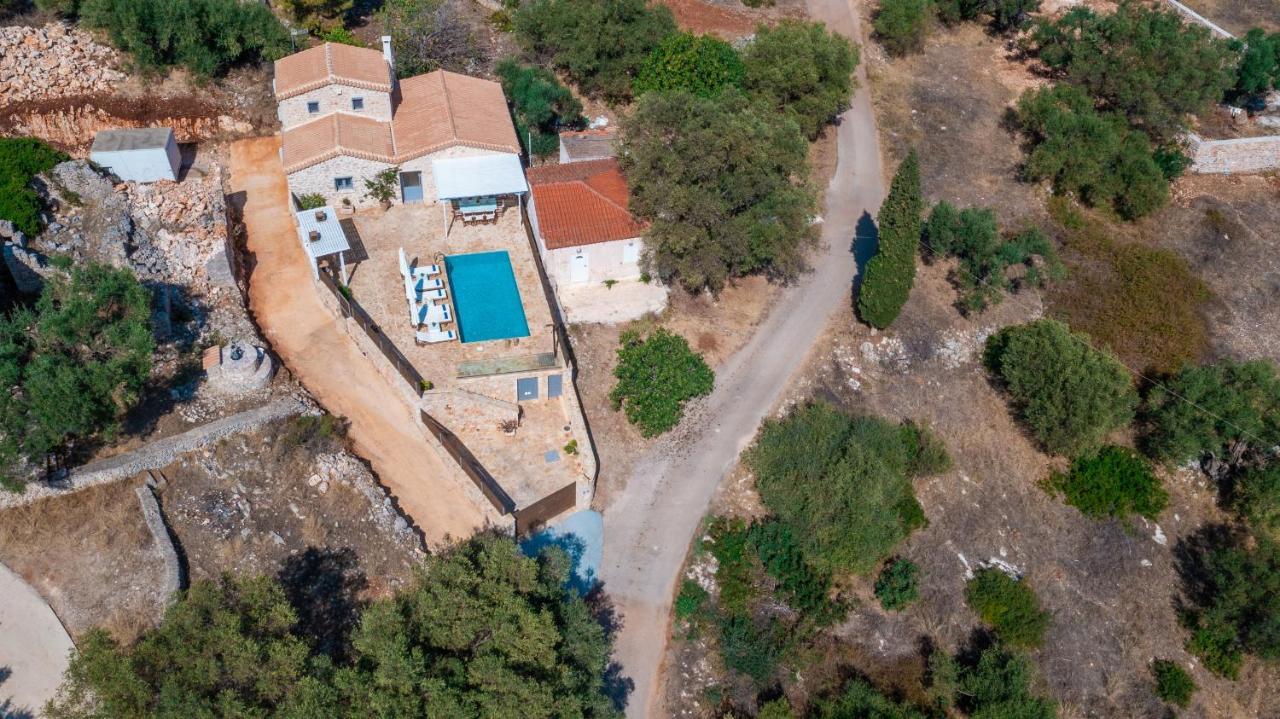 Villa Daniela - Private Pool And Serene Location, By Zantewize Koríthion Exterior photo