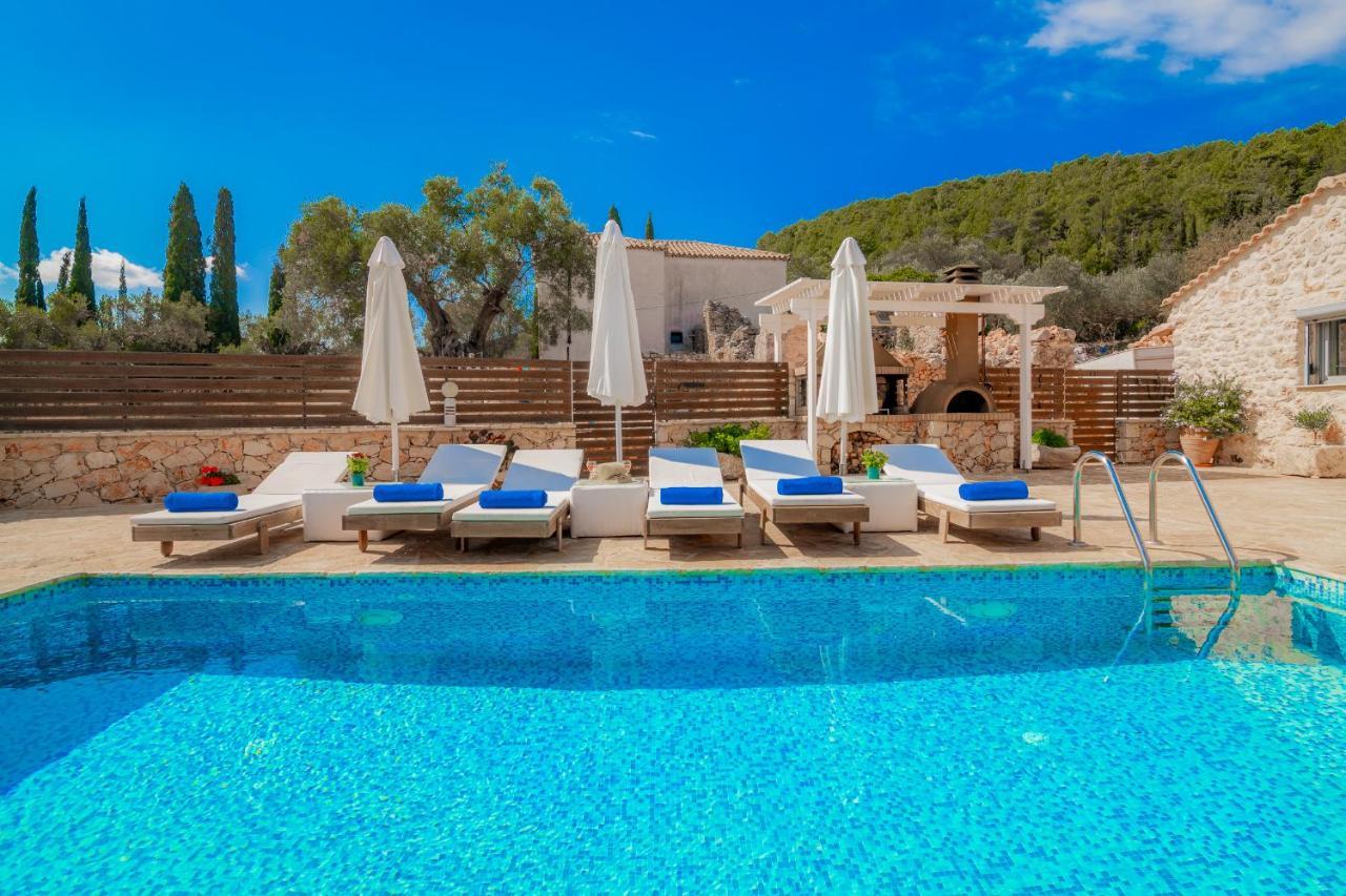Villa Daniela - Private Pool And Serene Location, By Zantewize Koríthion Exterior photo
